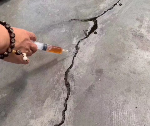 金门混凝土裂缝修补技术详解​